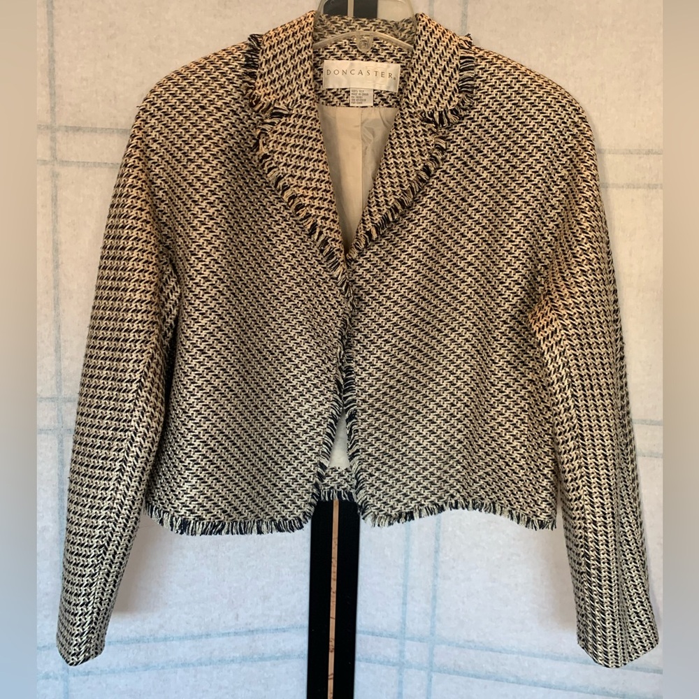 Doncaster Women's 6 Blazer 100% Silk Tweed Fringe Classic Jacket Neutral color